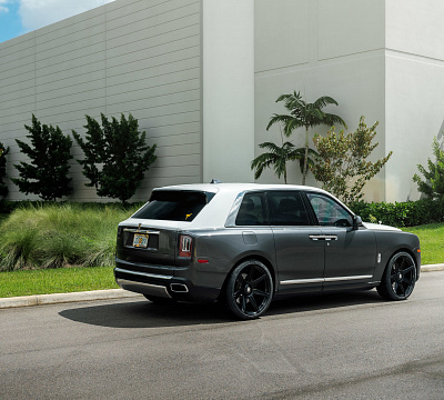 Фото дисков Vossen S17-11 на Rolls-Royce Cullinan