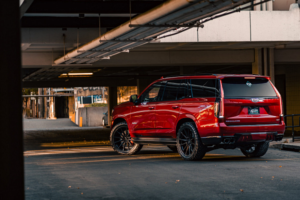 Фото дисков Vossen HF6-1 Черный глянец на Cadillac Escalade V