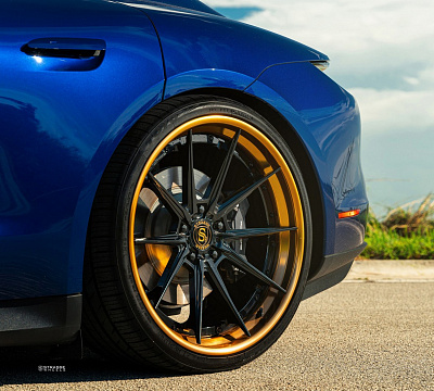 Фото дисков Strasse Wheels SV10 Deep Concave FS на Porsche Taycan I