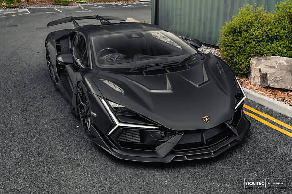 Фото дисков NOVITEC NL4 Черный глянец на Lamborghini Revuelto