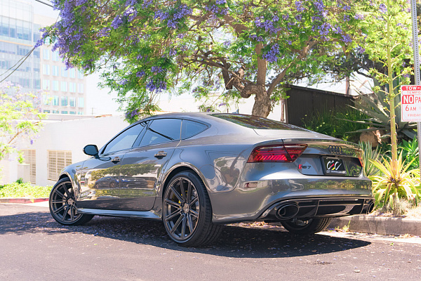 Фото дисков CEC C882 Глянцевый темный лак на Audi A/RS 7 (4G)