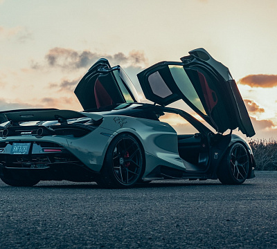 Фото дисков Brixton Forged PF7 на McLaren 720S