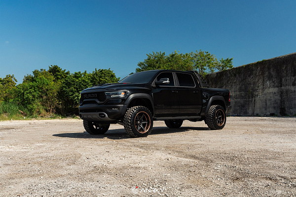 Фото дисков Anrky AN36-S Черный сатин на Ram 1500 V