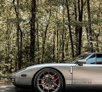 Фото дисков Brixton Forged CM5-R на Ford GT I