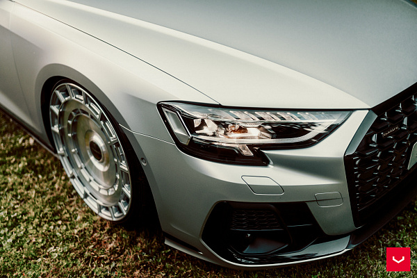 Фото дисков Vossen HF-9 Глянцевый лак на Audi A/S 8 (D5)