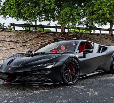 Фото дисков Strasse Wheels SV4-RS Deep Concave FS на Ferrari SF90