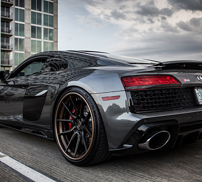 Фото дисков Strasse Wheels SV5 Deep Concave FS на Audi R8 (4S)