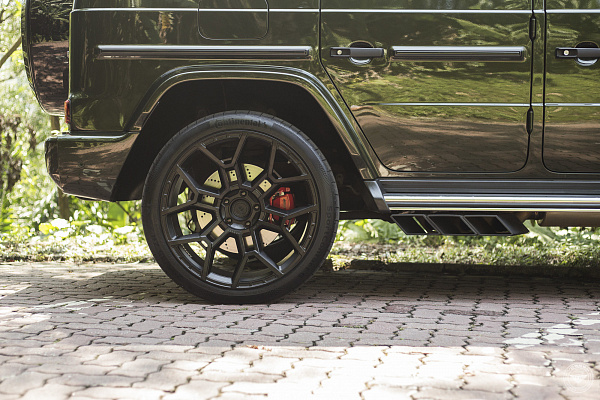 Фото дисков Vossen UV-4 Черный сатин на Mercedes-Benz G-Class III