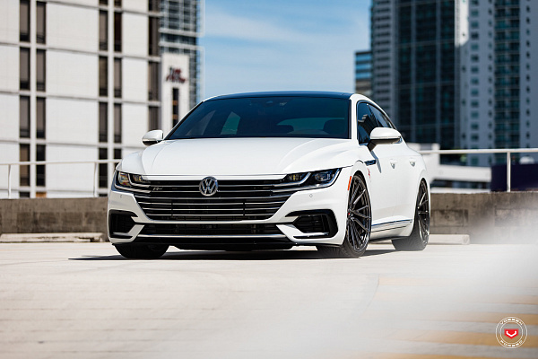 Фото дисков Vossen M-X4T Глянцевый темный лак на Volkswagen Arteon