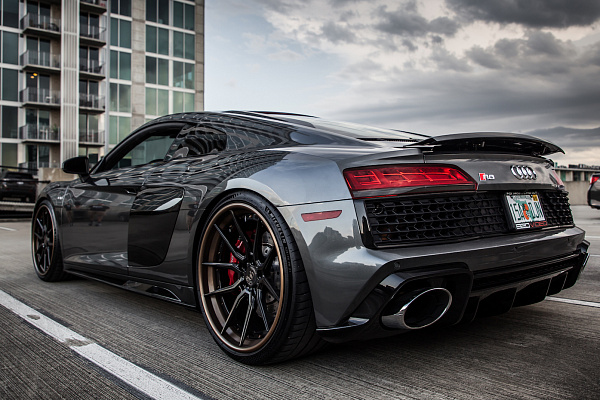 Фото дисков Strasse Wheels SV5 Deep Concave FS Другой цвет на Audi R8 (4S)