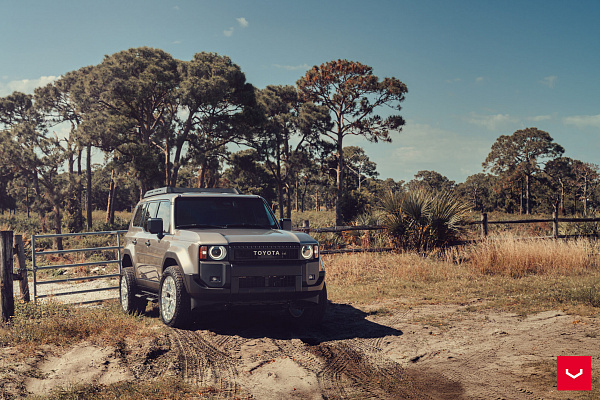 Фото дисков Vossen HFX-1 (6-Lug) Серебро на Toyota Land Cruiser Prado 250