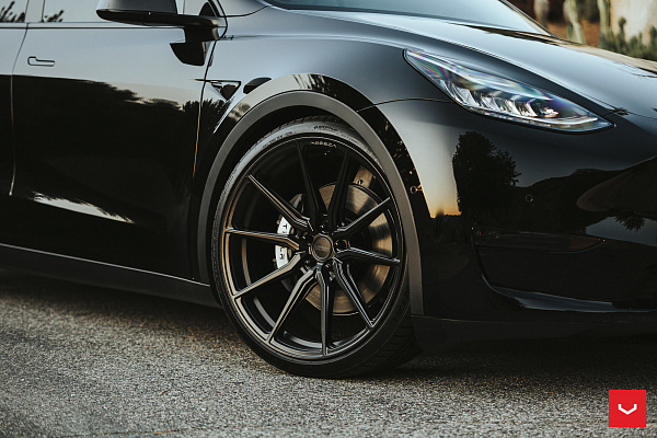 Фото дисков Vossen HF-3 Черный сатин на Tesla Model Y