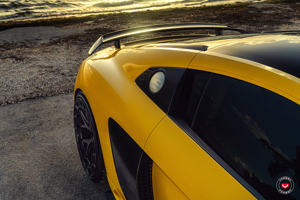 Фото дисков Vossen LC3-01T Черный глянец на Audi R8 (4S)