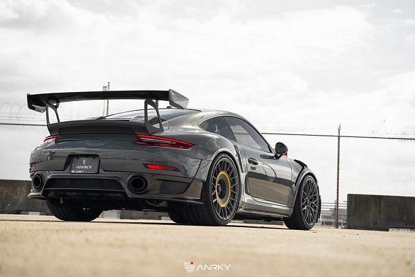 Фото дисков Anrky AN20 Aerosport Глянцевый графит на Porsche 911 VII