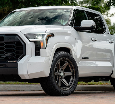 Фото дисков 4PLAY 4P63 на Toyota Tundra III