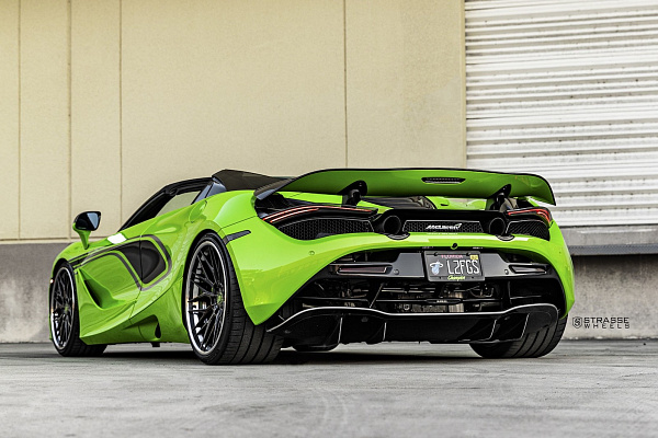 Фото дисков Strasse Wheels SV10M Deep Concave FS Черный глянец на McLaren 720S
