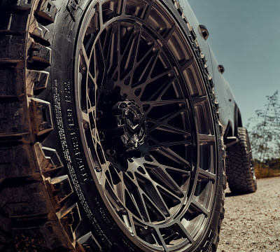 Фото дисков Vossen LCX-03 на GMC Sierra IV