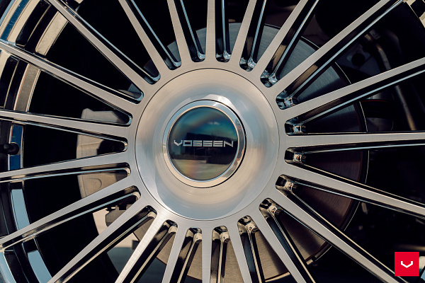 Фото дисков Vossen HF-8 Глянцевый лак на Land Rover Range Rover V