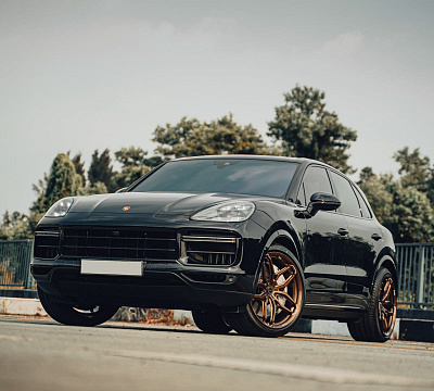 Фото дисков Brixton Forged PF12 R / RS на Porsche Cayenne III