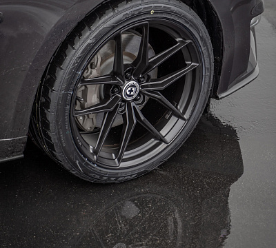 Фото дисков HRE FF21 на Ford Mustang VI