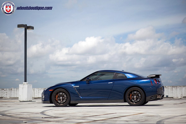 Фото дисков HRE P101 Сатиновая бронза на Nissan GT-R