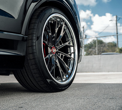 Фото дисков Anrky S3-X5 на Audi Q8