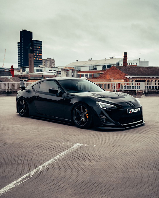 Фото дисков B1 Черный глянец на Toyota GT86