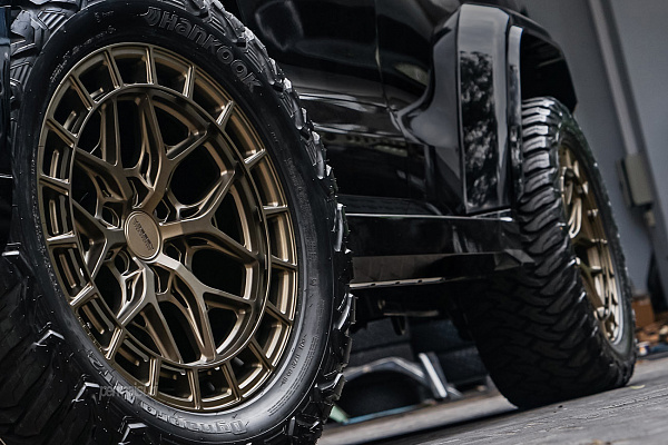 Фото дисков Vossen HFX-1 (6-Lug) Сатиновая бронза на Tank 300