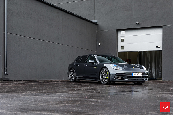 Фото дисков Vossen HF-2 Сатиновый графит на Porsche Panamera II