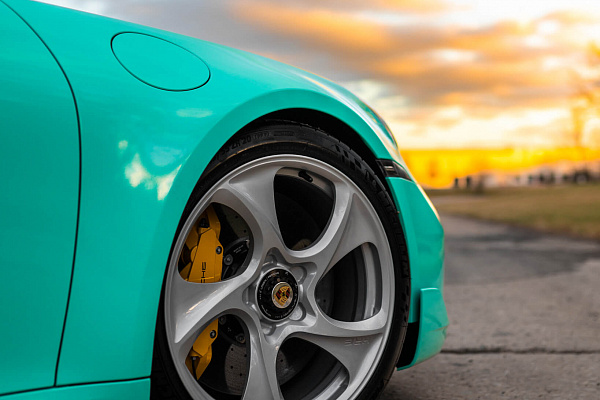 Фото дисков HRE 522M Глянцевый графит на Porsche 911 VIII