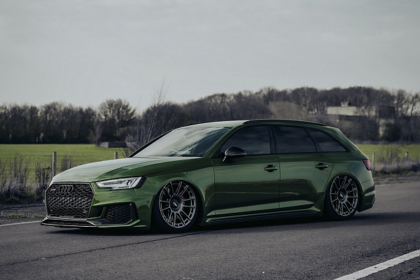 Фото дисков Rotiform OZR Сатиновый графит на Audi A/S/RS 4 (B9)