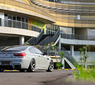 Фото дисков HRE 305 на BMW 6/M6 (F06/F13/F12)