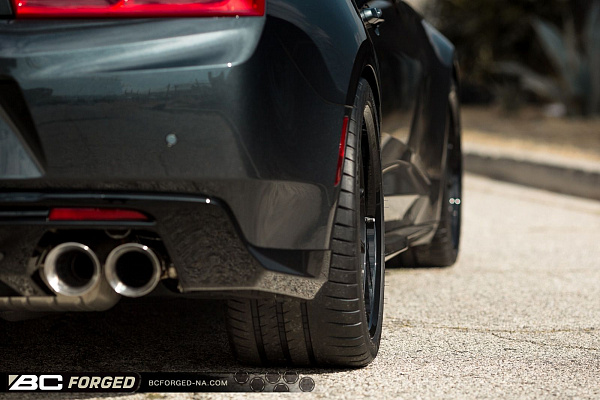 Фото дисков BC Forged LE10 // MLE10 Черный матовый на Chevrolet Camaro VI