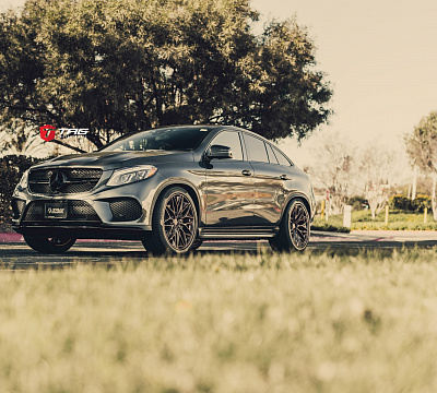 Фото дисков HRE P200 на Mercedes-Benz GLE I