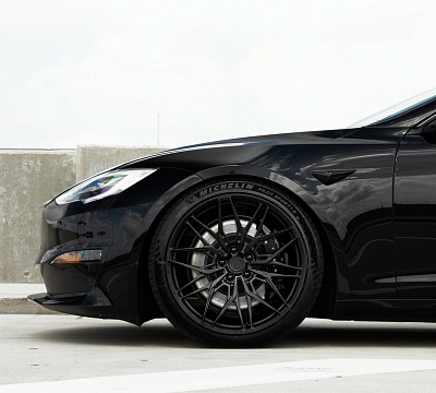 Фото дисков Anrky S1-X1 на Tesla Model S