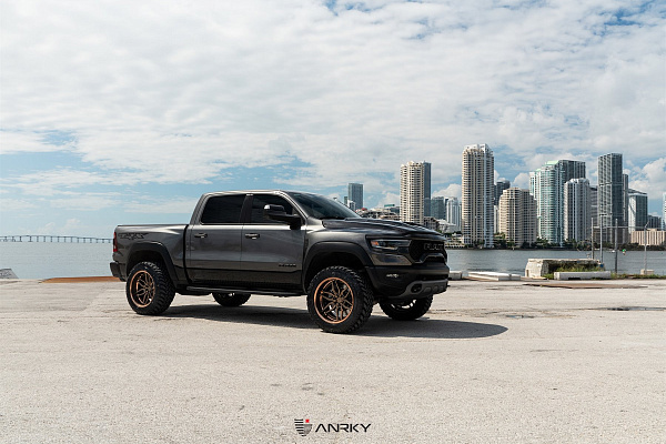 Фото дисков Anrky AN36 Сатиновая бронза на Ram 1500 V