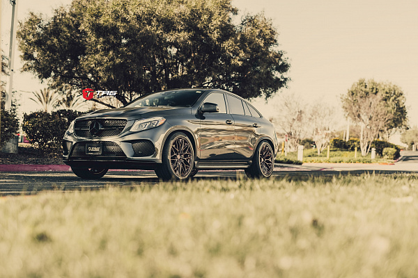 Фото дисков HRE P200 Глянцевая темная медь на Mercedes-Benz GLE I