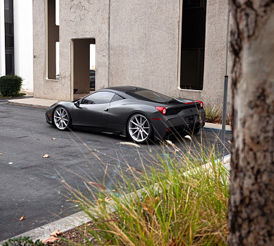 Фото дисков HRE P104SC на Ferrari 458
