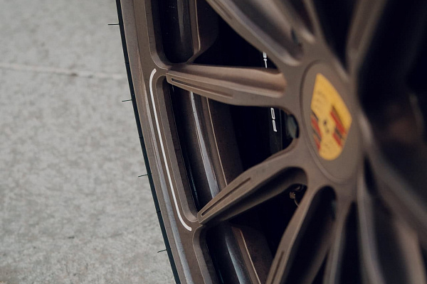 Фото дисков Brixton Forged R11-RS Сатиновая темная бронза на Porsche 911 VIII