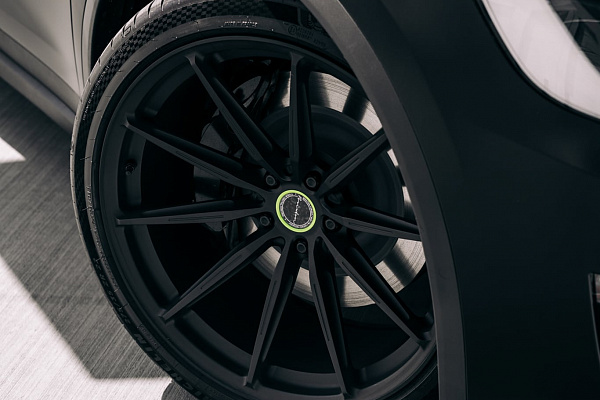 Фото дисков Brixton Forged R11-R Черный матовый на Tesla Model X