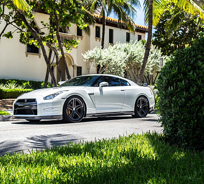 Фото дисков Vossen VFS-5 на Nissan GT-R