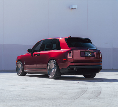 Фото дисков HRE L108M на Rolls-Royce Cullinan