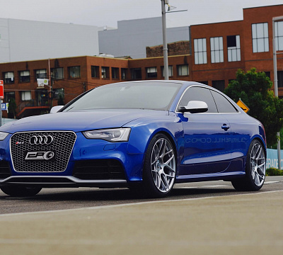 Фото дисков HRE FF01 на Audi A/S/RS 5 (8T)