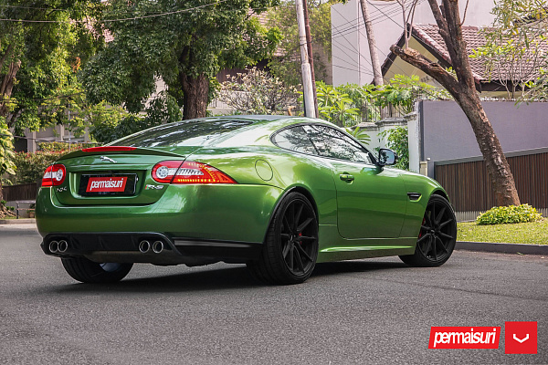 Фото дисков Vossen HF-3 Черный матовый на Jaguar XKR II