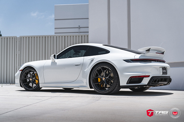 Фото дисков Vossen S21-01 Черный глянец на Porsche 911 VIII