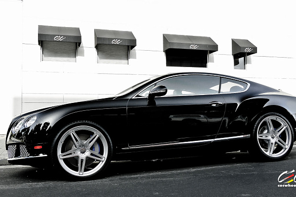 Фото дисков CEC C881 Глянцевый лак на Bentley Continental GT II
