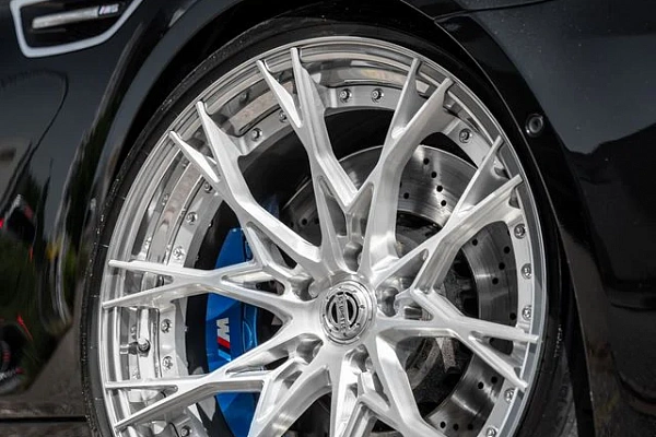BMW M5 F10