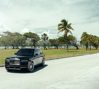 Фото дисков Vossen S17-16 на Rolls-Royce Cullinan