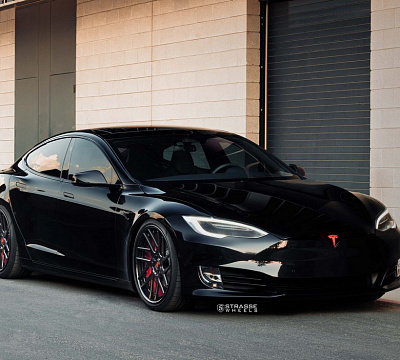 Фото дисков Strasse Wheels SM7T Deep Concave на Tesla Model S