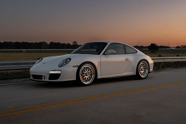 Фото дисков HRE 300 Глянцевый лак на Porsche 911 VI